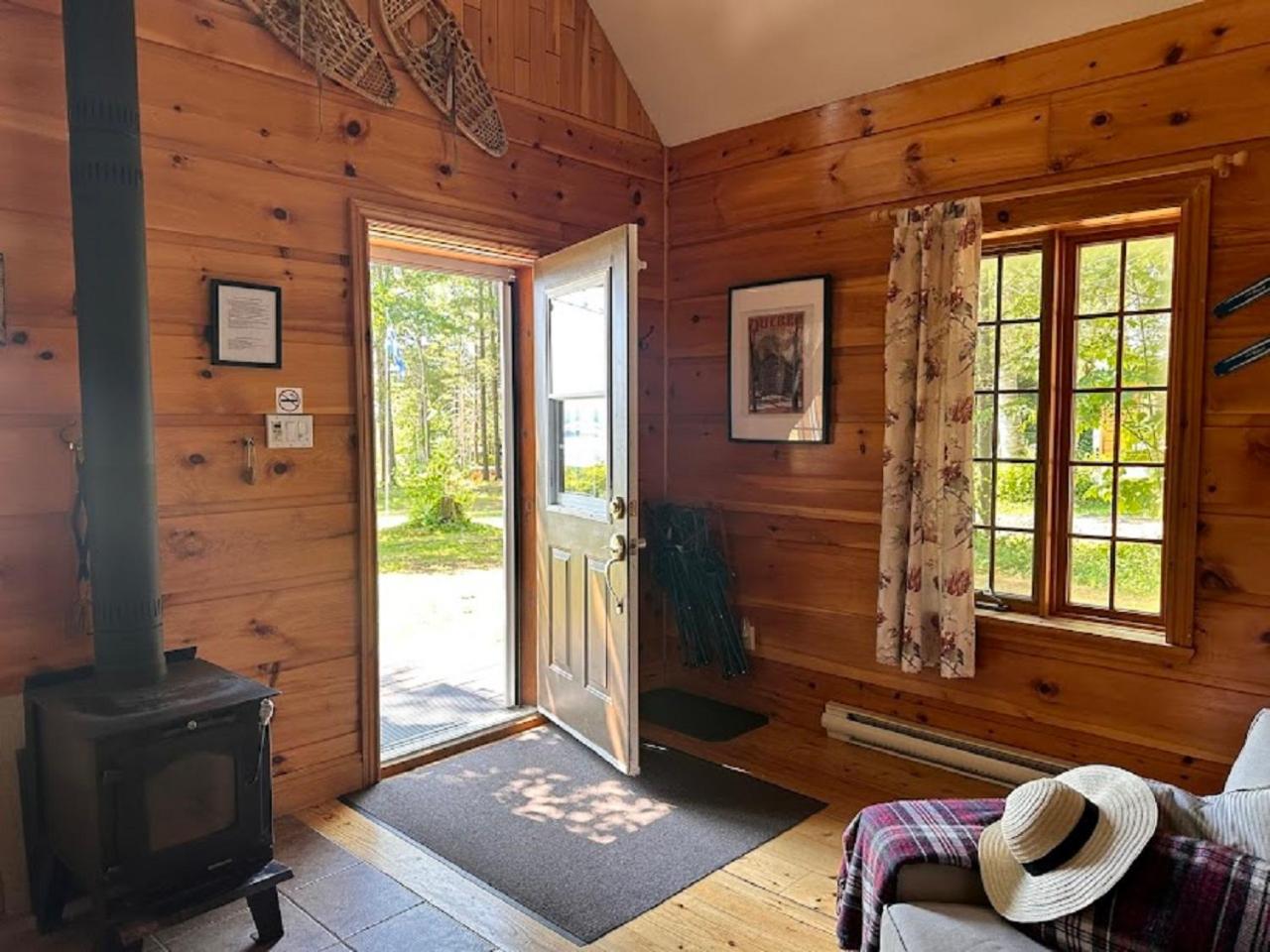 Les Chalets Sur Le Cap Saint Joachim Exteriér fotografie